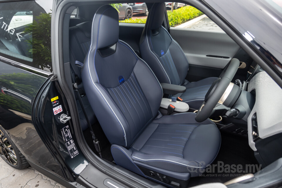 MINI Electric J01 (2024) Interior