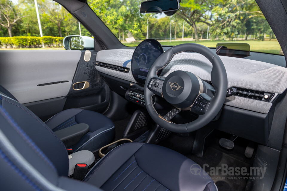 MINI Electric J01 (2024) Interior