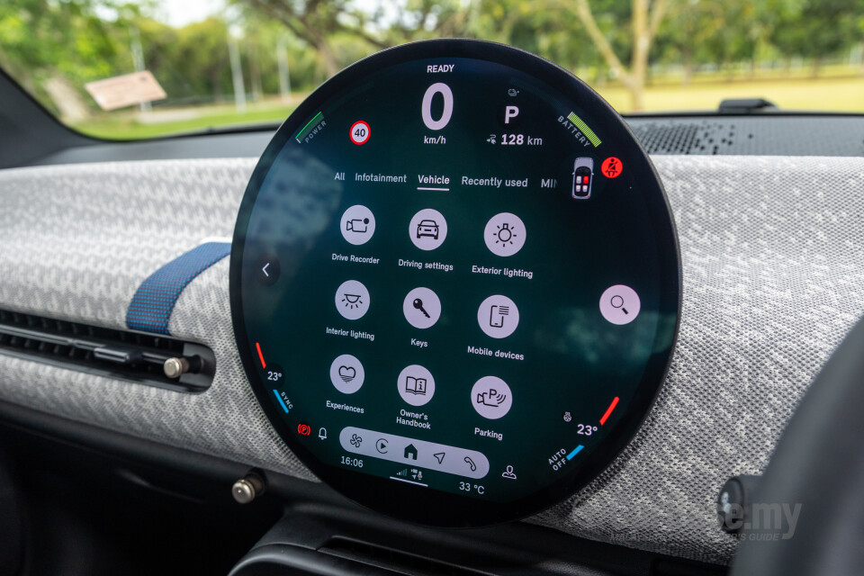 MINI Electric J01 (2024) Interior