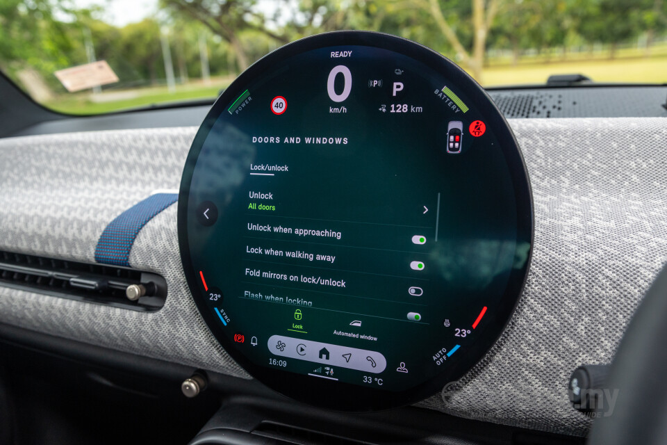 MINI Electric J01 (2024) Interior