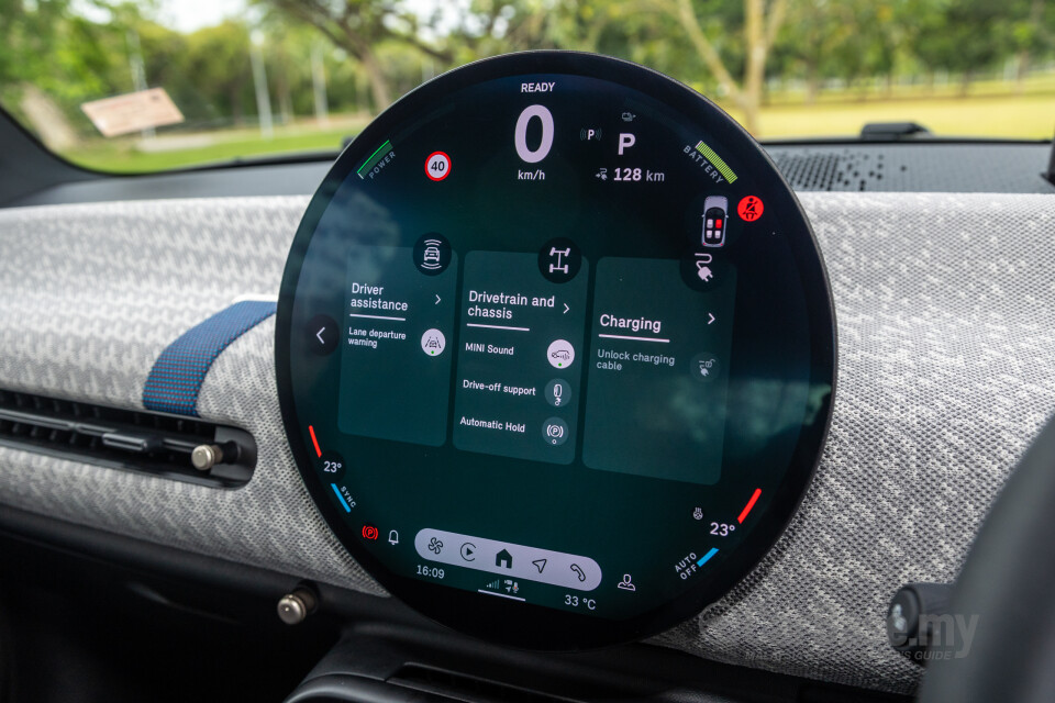 MINI Electric J01 (2024) Interior