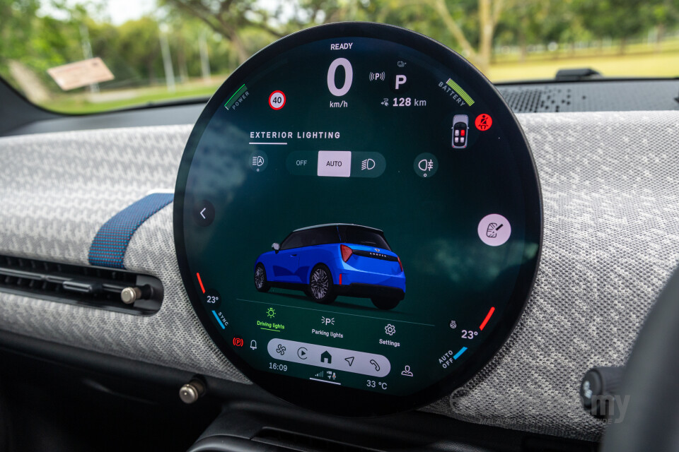 MINI Electric J01 (2024) Interior