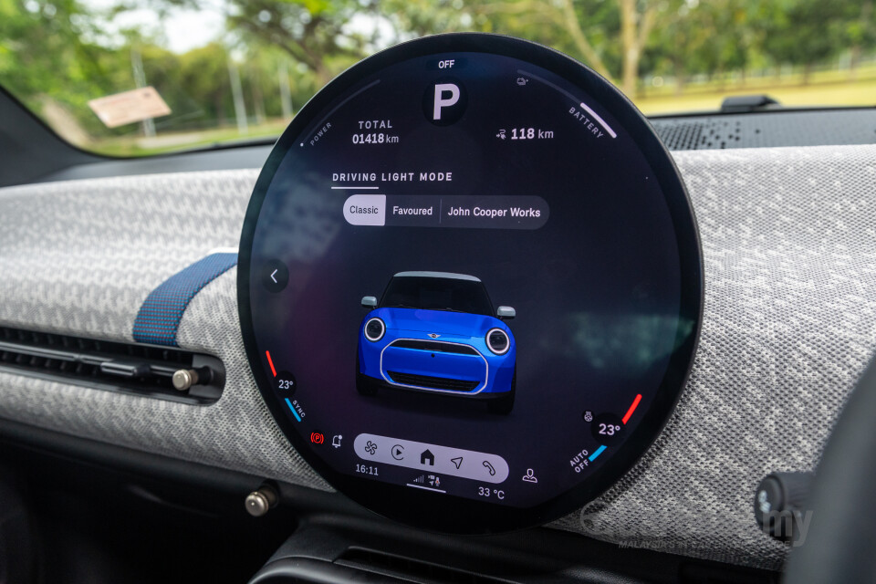 MINI Electric J01 (2024) Interior