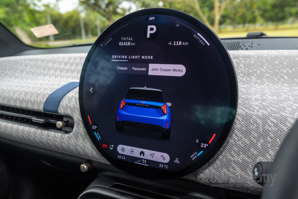 MINI Electric J01 (2024) Interior