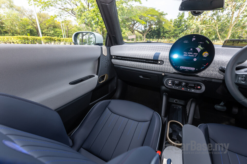 MINI Electric J01 (2024) Interior