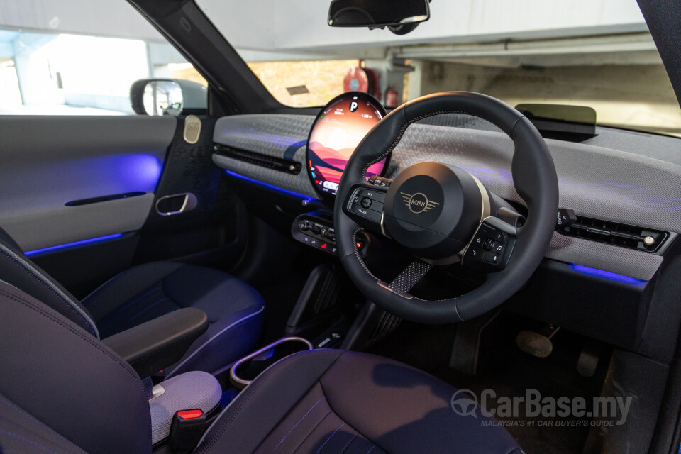 MINI Electric J01 (2024) Interior