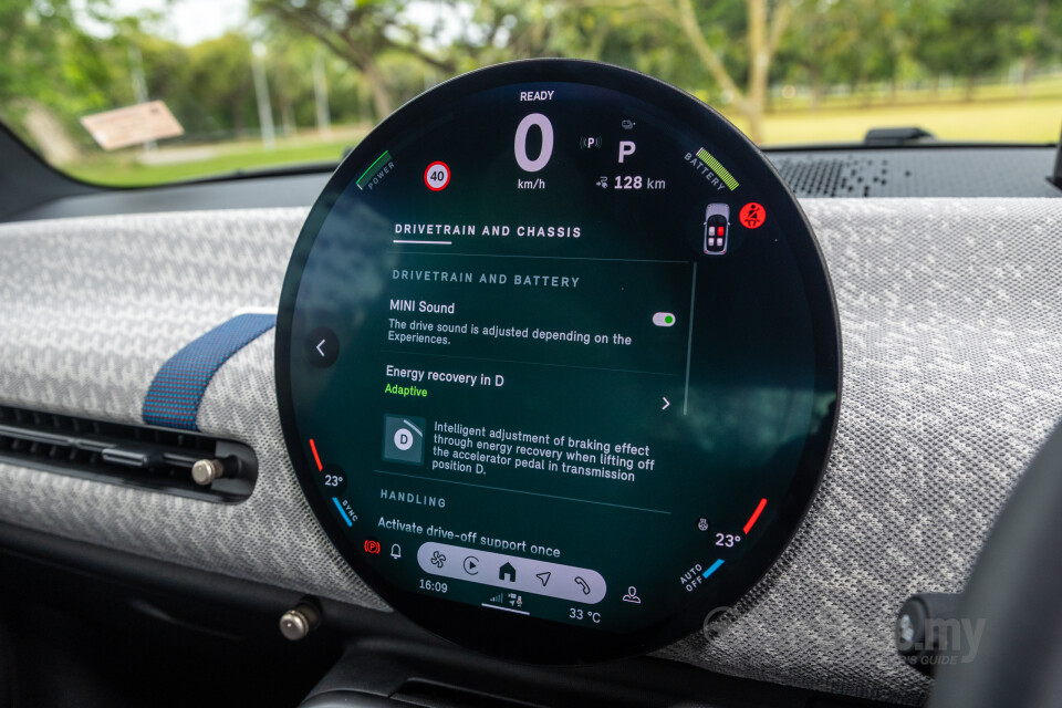 MINI Electric J01 (2024) Interior