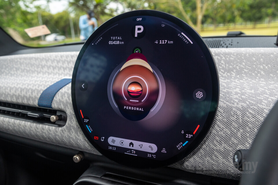 MINI Electric J01 (2024) Interior