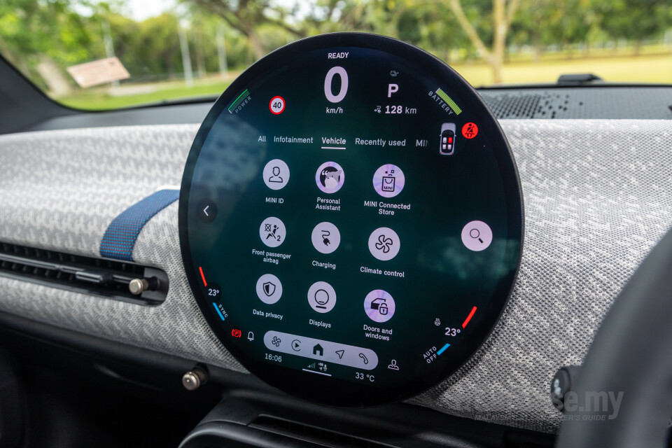 MINI Electric J01 (2024) Interior