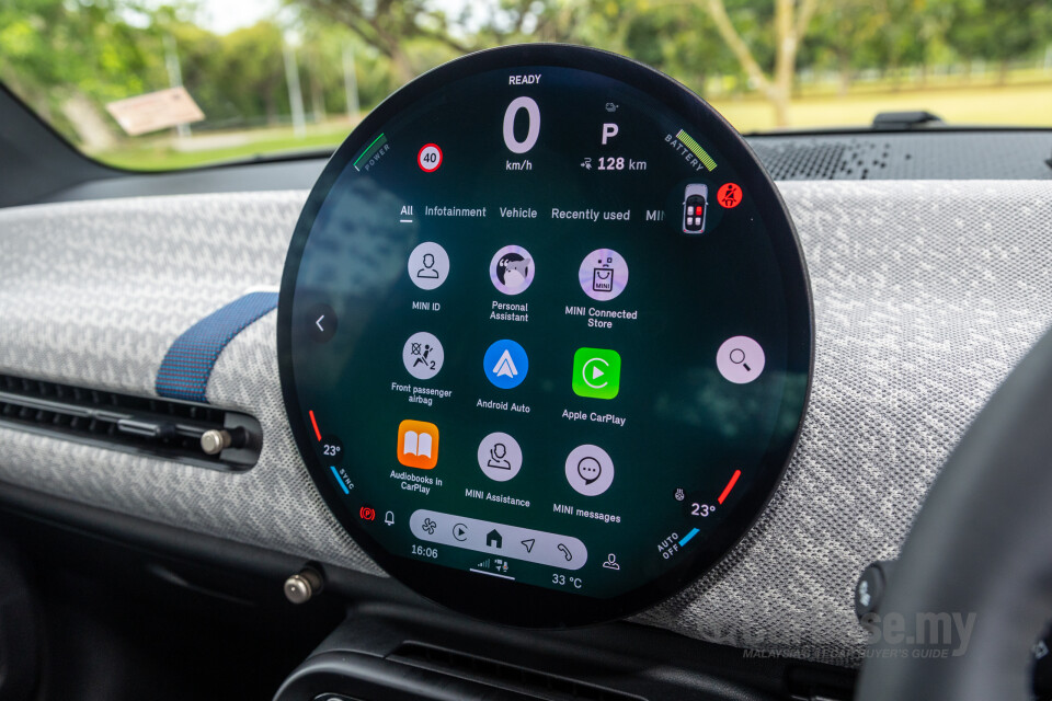 MINI Electric J01 (2024) Interior