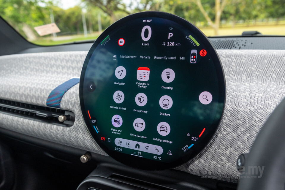 MINI Electric J01 (2024) Interior