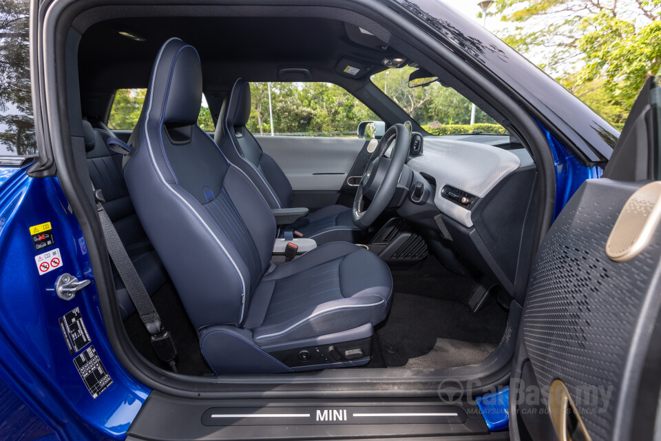 MINI Electric J01 (2024) Interior