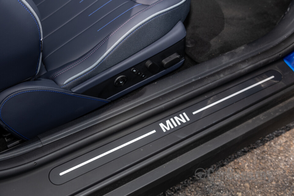 MINI Electric J01 (2024) Interior