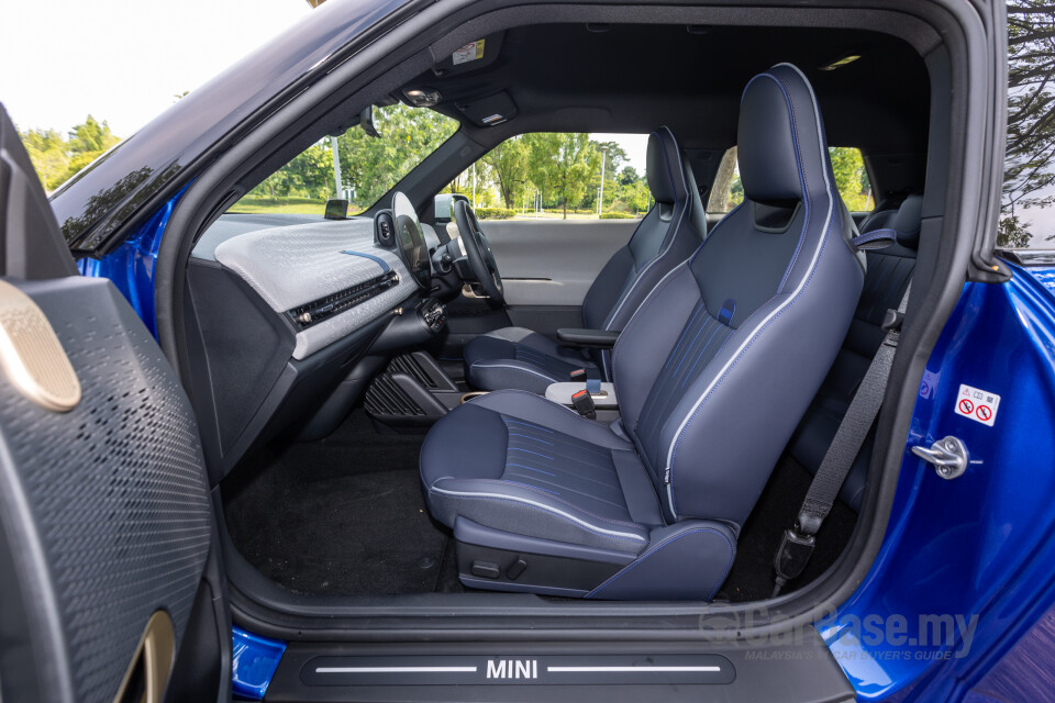 MINI Electric J01 (2024) Interior