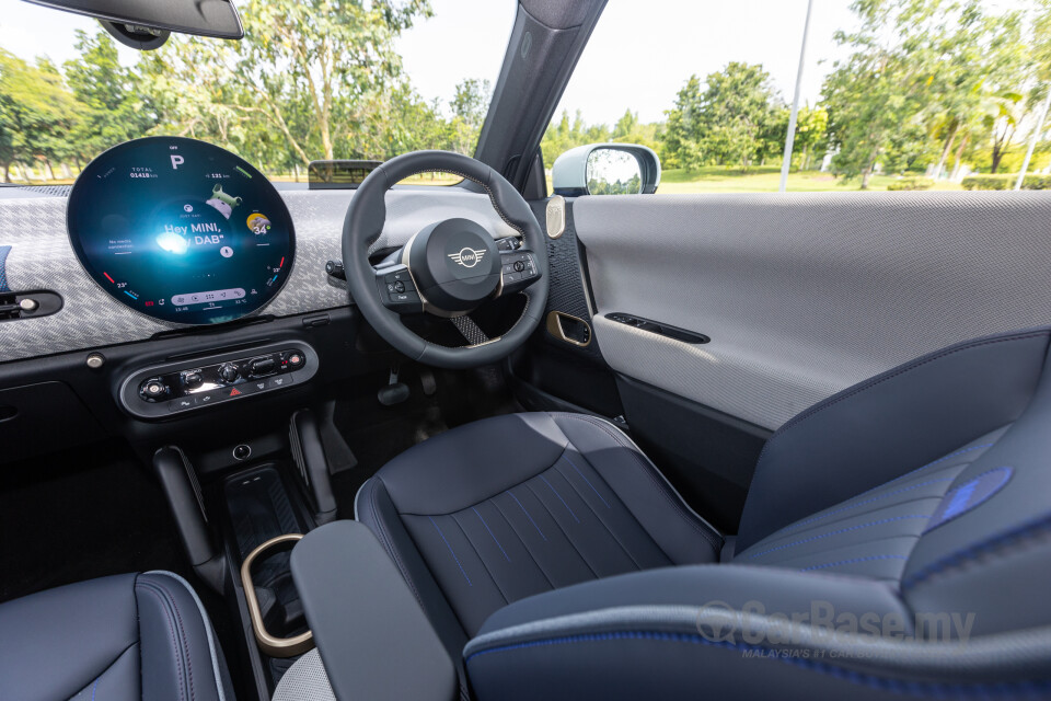 MINI Electric J01 (2024) Interior