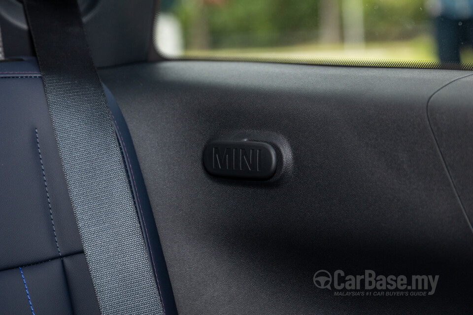 MINI Electric J01 (2024) Interior