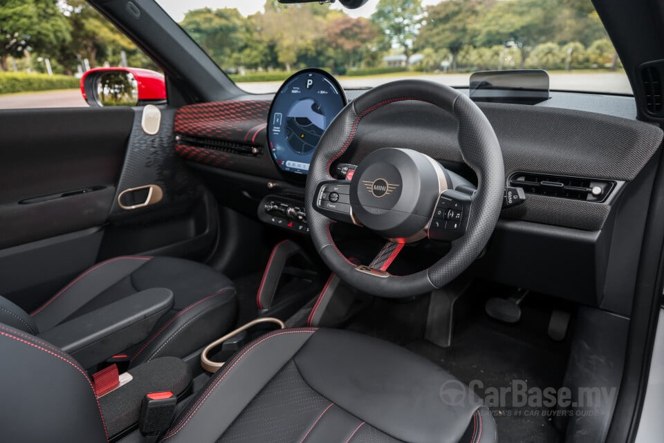 MINI Electric J01 (2024) Interior