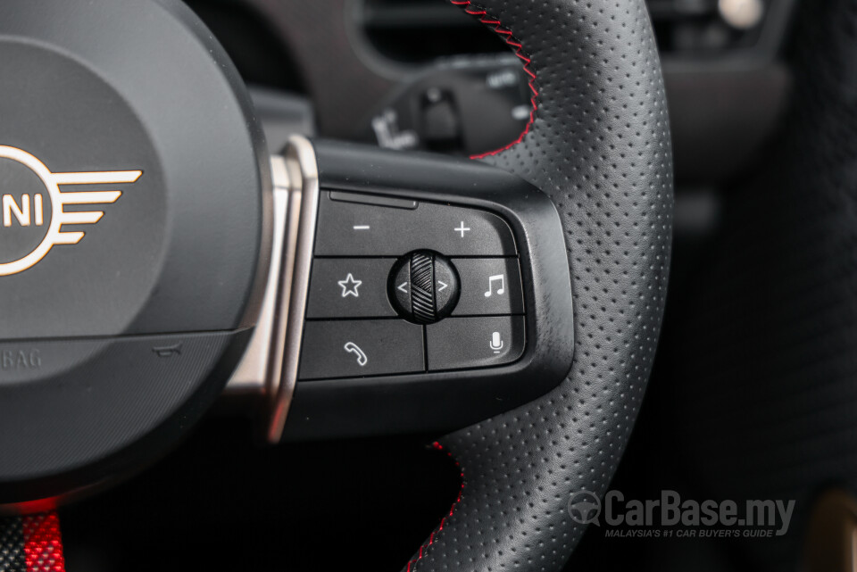 MINI Electric J01 (2024) Interior