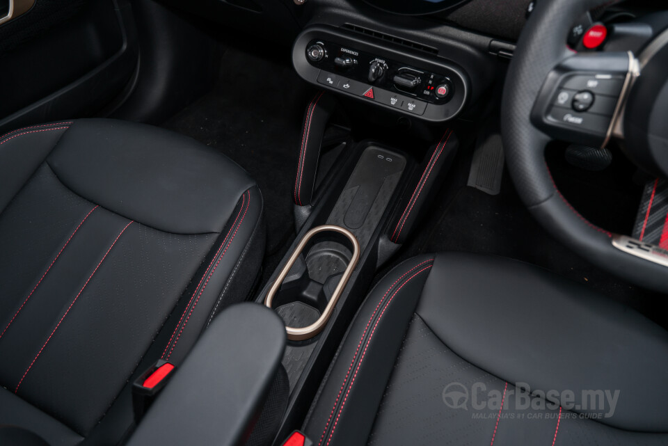 MINI Electric J01 (2024) Interior
