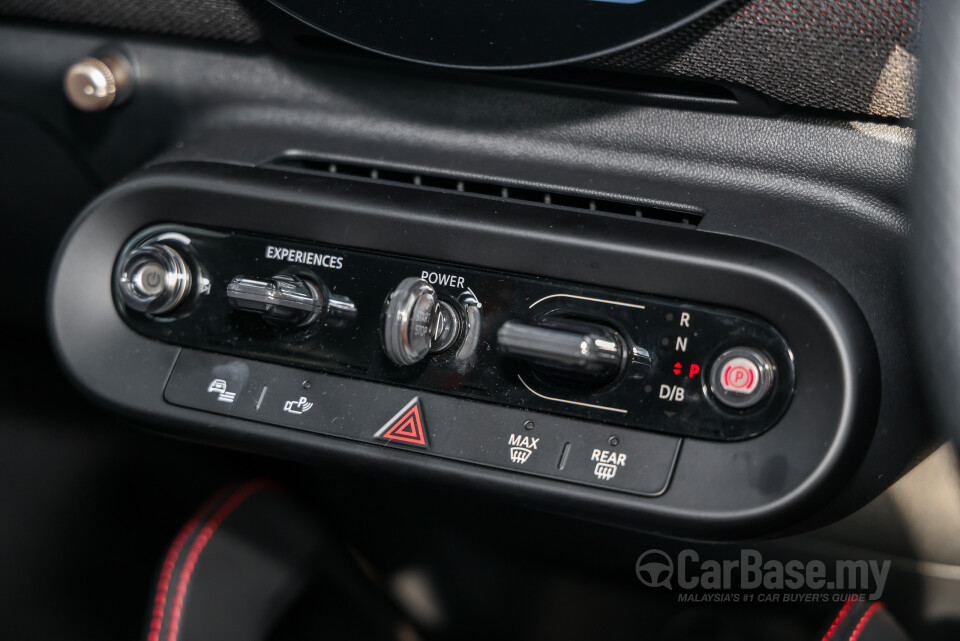 MINI Electric J01 (2024) Interior