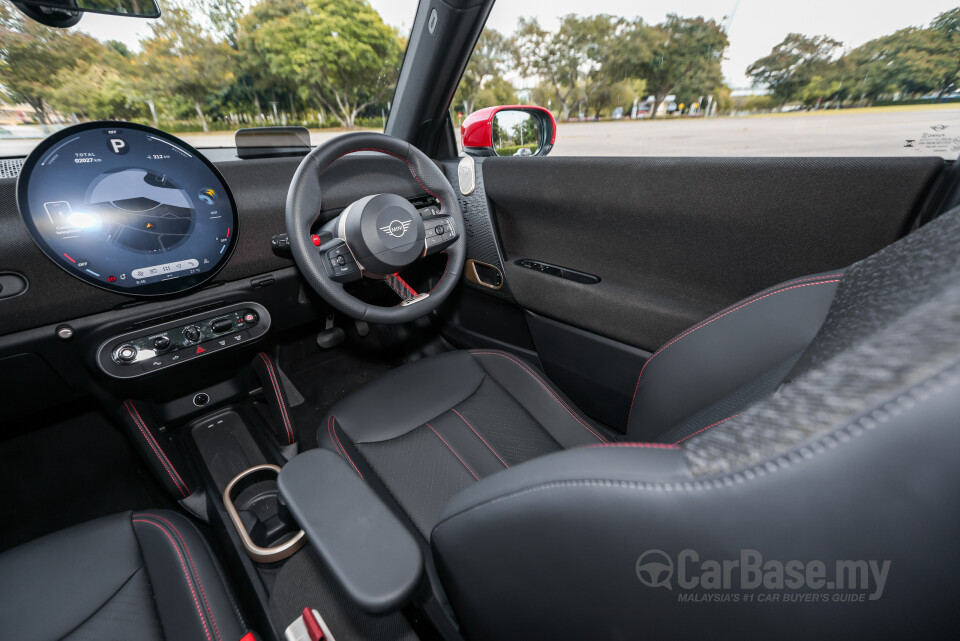 MINI Electric J01 (2024) Interior