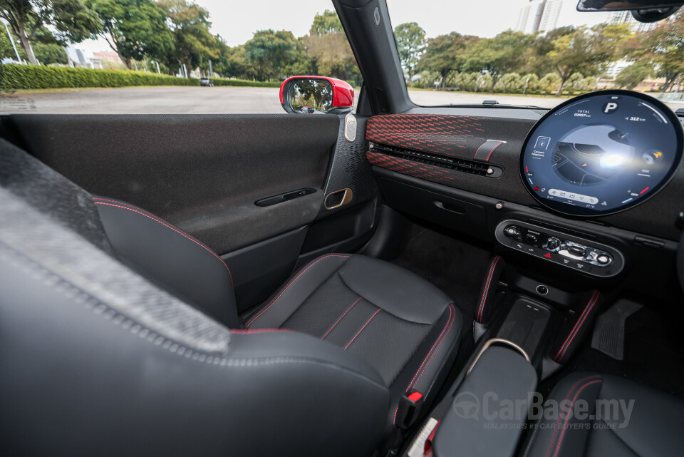 MINI Electric J01 (2024) Interior