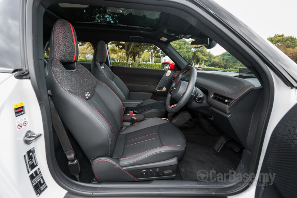 MINI Electric J01 (2024) Interior