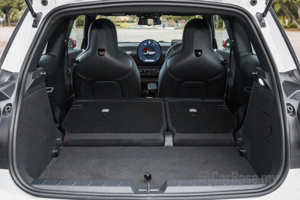 MINI Electric J01 (2024) Interior