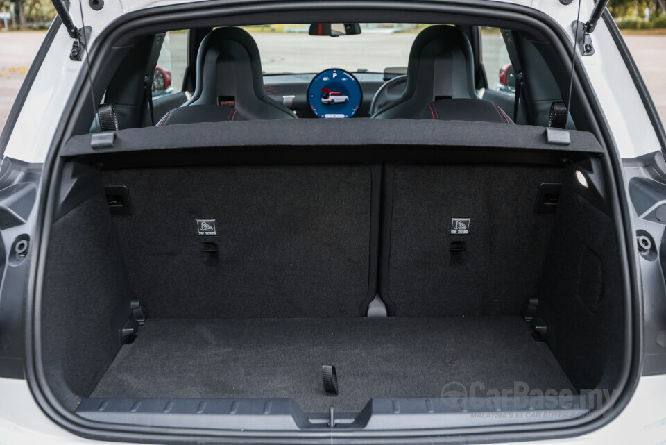 MINI Electric J01 (2024) Interior
