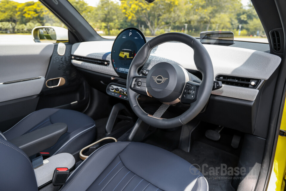 MINI Electric J01 (2024) Interior