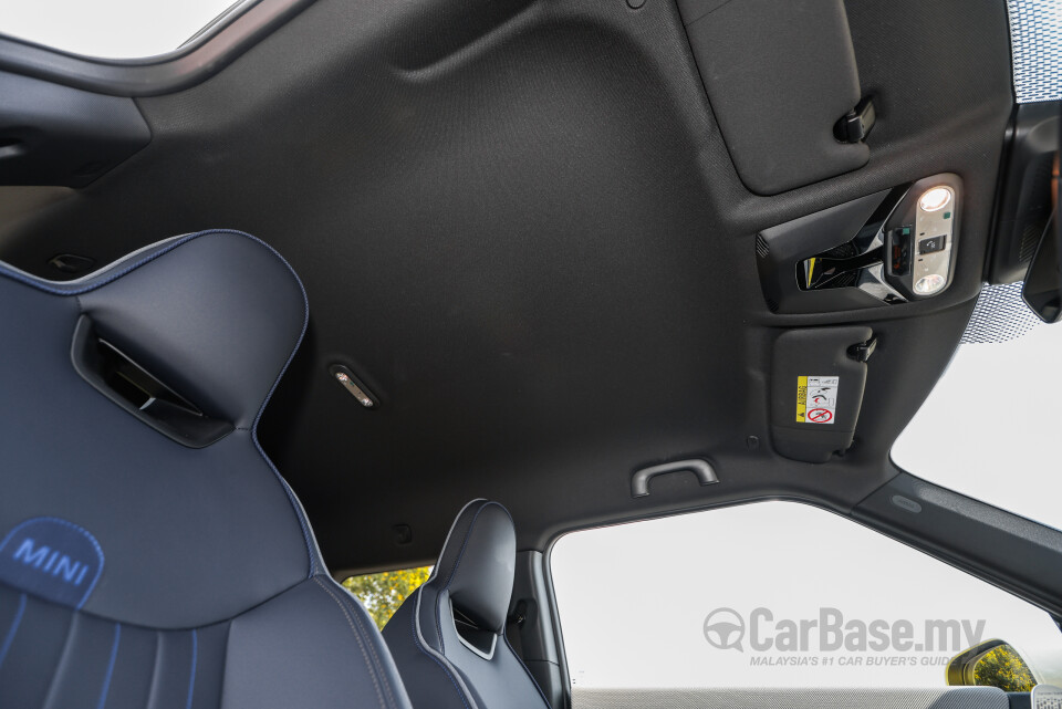MINI Electric J01 (2024) Interior