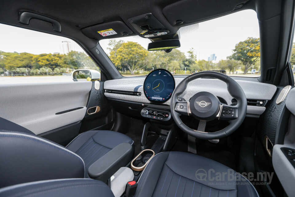MINI Electric J01 (2024) Interior