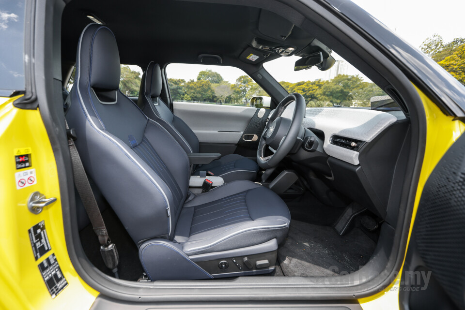 MINI Electric J01 (2024) Interior