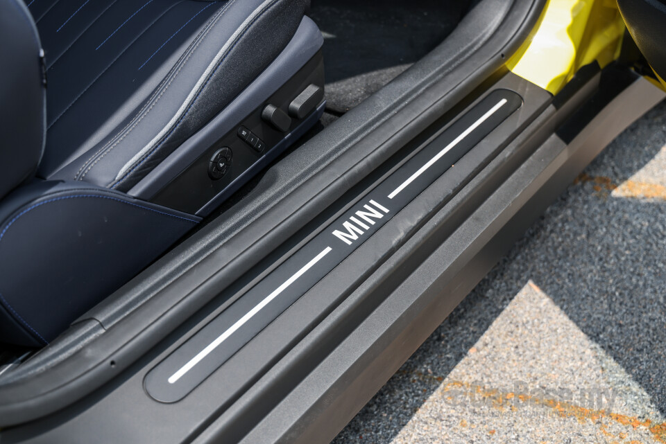 MINI Electric J01 (2024) Interior