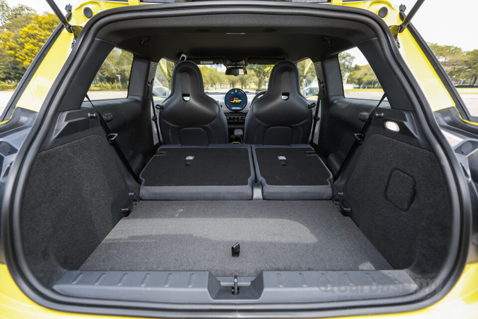 MINI Electric J01 (2024) Interior