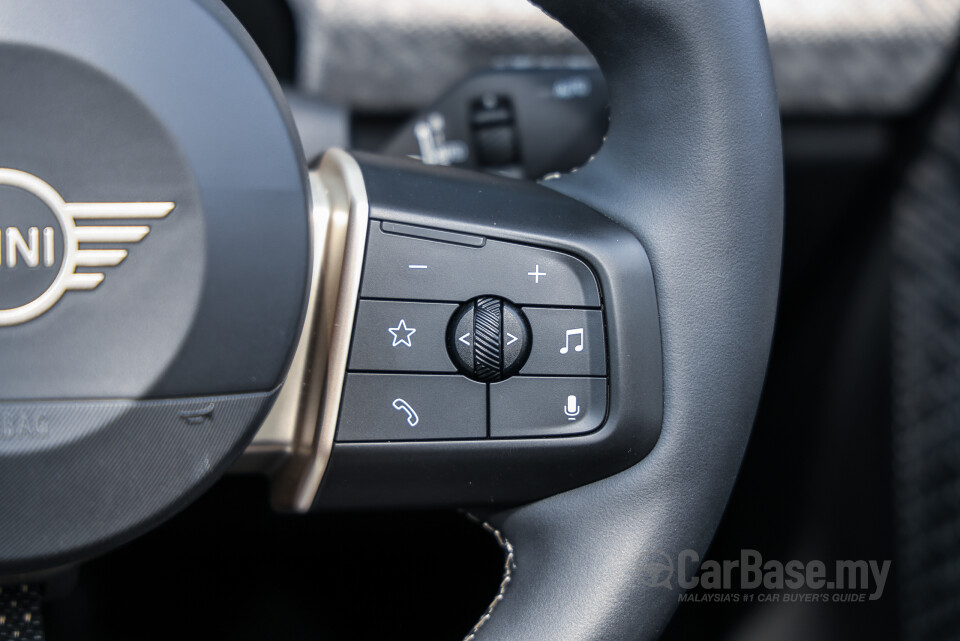 MINI Convertible F67 (2025) Interior