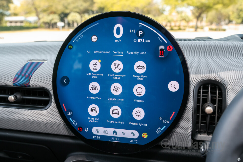 MINI Convertible F67 (2025) Interior