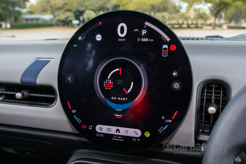 MINI Convertible F67 (2025) Interior