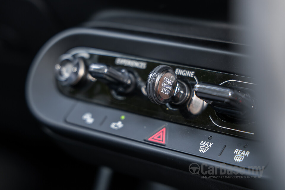 MINI Convertible F67 (2025) Interior