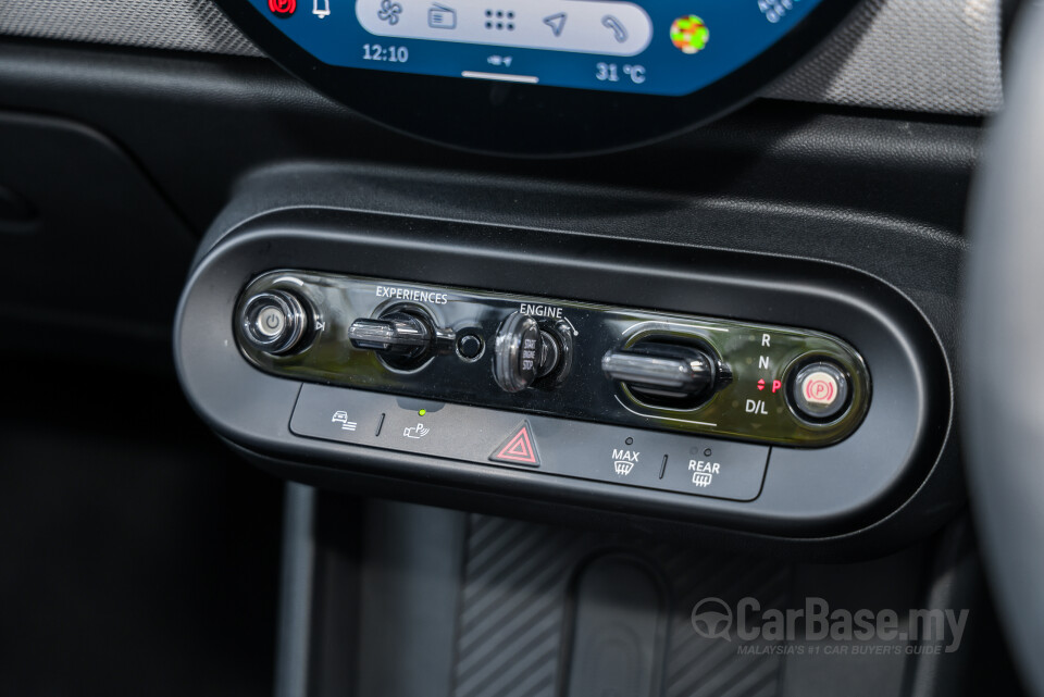 MINI Convertible F67 (2025) Interior