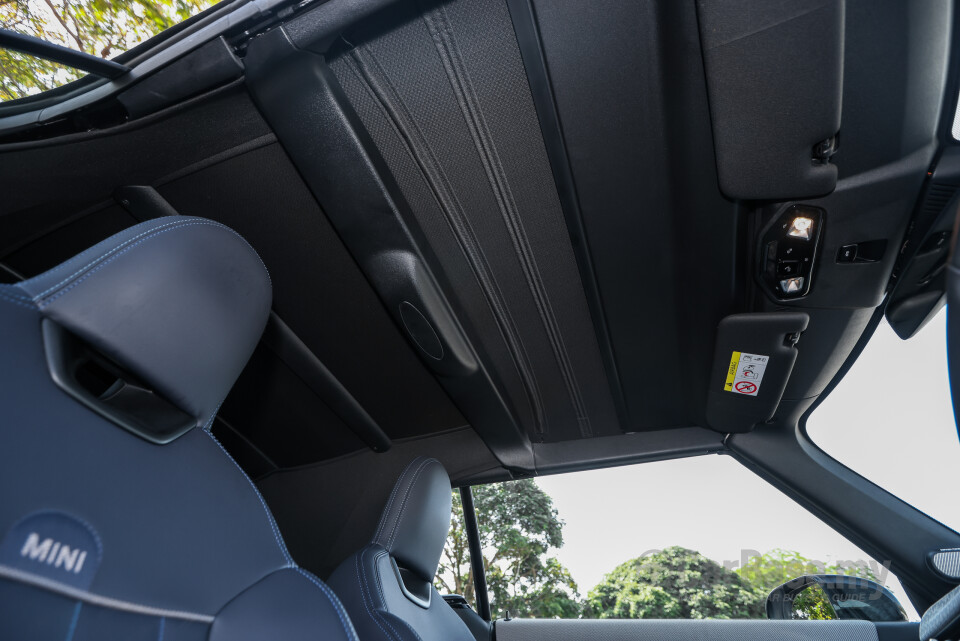 MINI Convertible F67 (2025) Interior