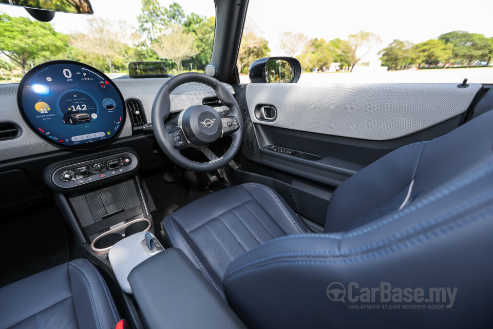 MINI Convertible F67 (2025) Interior
