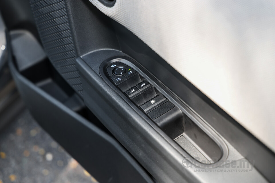 MINI Convertible F67 (2025) Interior