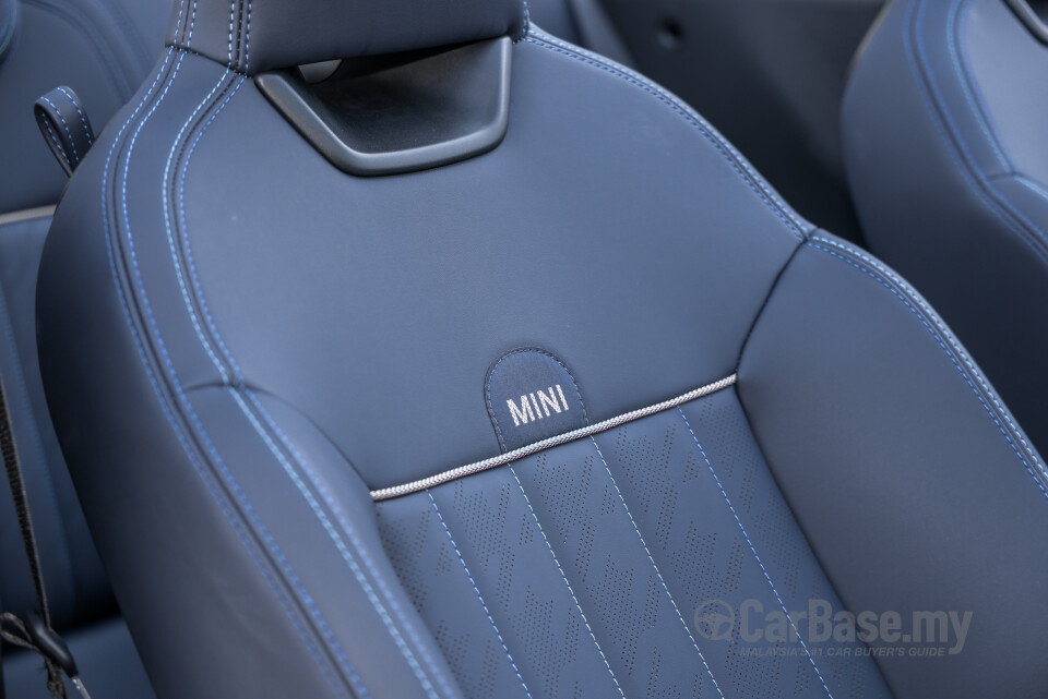 MINI Convertible F67 (2025) Interior