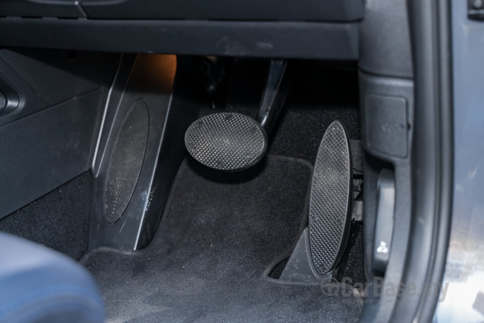 MINI Convertible F67 (2025) Interior
