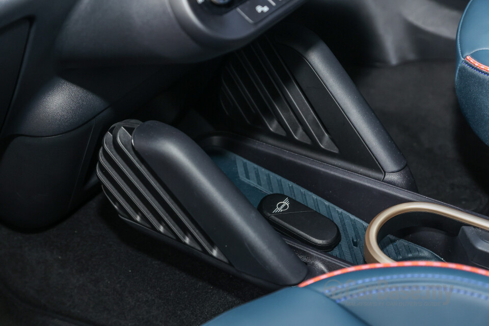 MINI Aceman J05 (2024) Interior