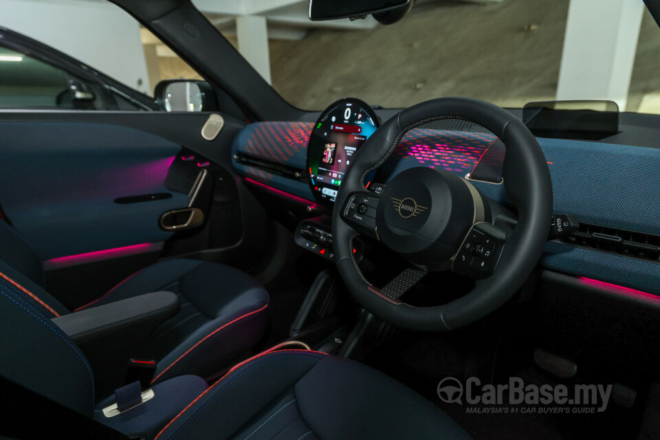 MINI Aceman J05 (2024) Interior