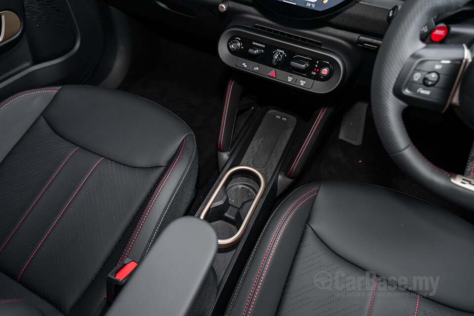 MINI Aceman J05 (2024) Interior