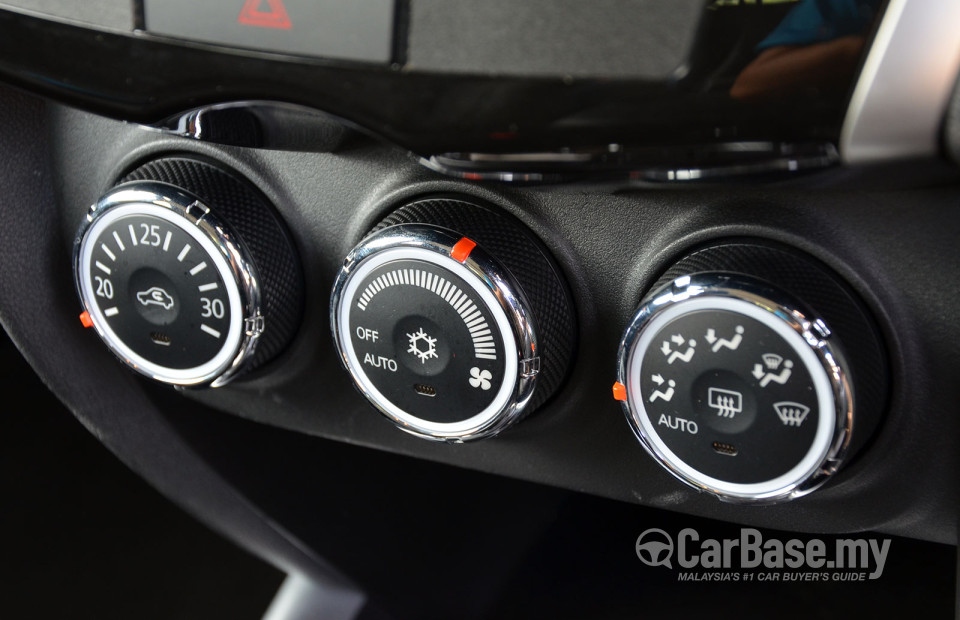 Mitsubishi ASX Mk1 Facelift (2013) Interior