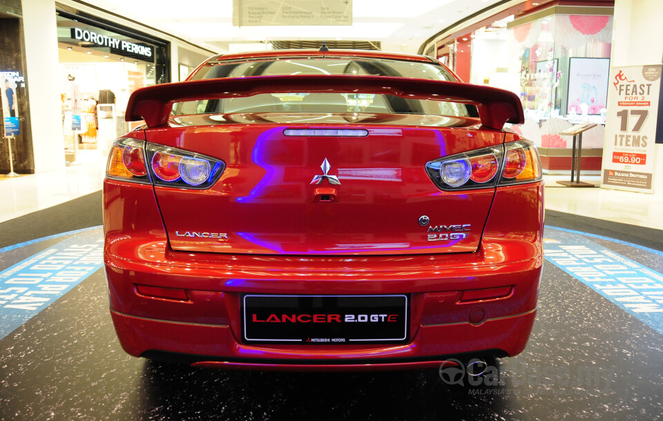 Nissan Grand Livina L11 Facelift (2013) Exterior